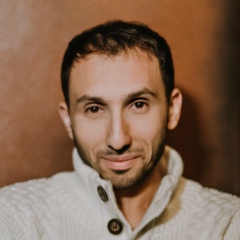 Игорян Саруханян, 38 лет