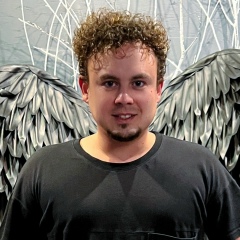 Максим Лежнев