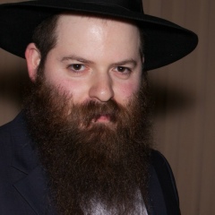 Гершон Лисус, 42 года