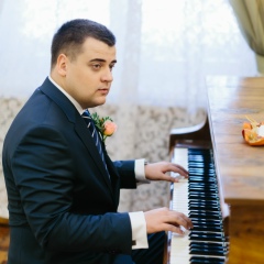 Дима Медведев, 37 лет