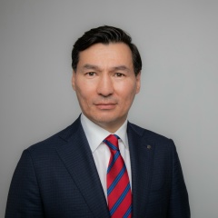 Бату Хасиков, 45 лет