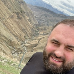 Макс Усков, 45 лет