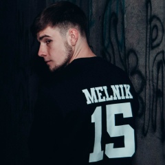 Денис Мельник, 28 лет