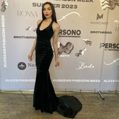 Анна Зеликова