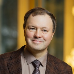 Кирилл Назаренко, 49 лет