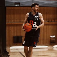 Артем Колесников, 37 лет