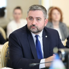 Максимиллиан Селютин