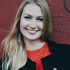 Гёлла Хольстрем, 38 лет