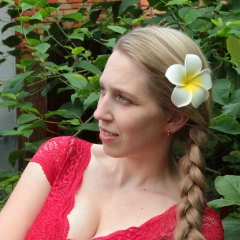 Светлана Полякова