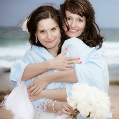 Елена Салинас