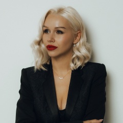 Анна Молоканова