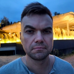 Роман Захаров