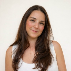 Юля Обновленская