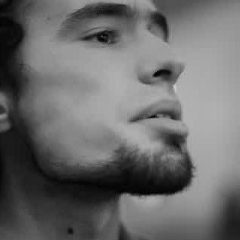 Максим Довженко, 37 лет