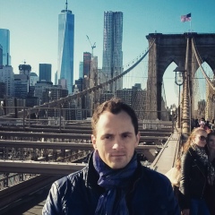 John Пэ, 42 года